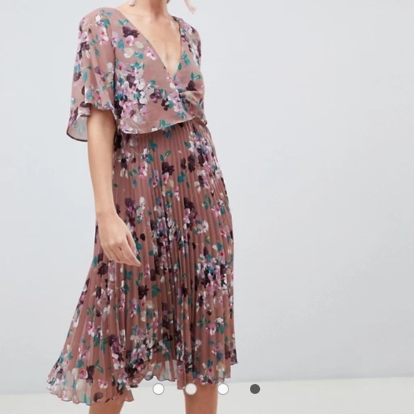 NWT ASOS Flutter Sleeve Floral Dress - Picture 2 of 7